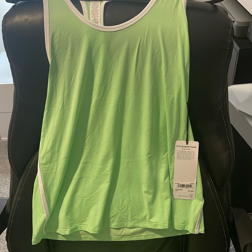 Alo ivy leavue tank-color ULTRAMINT
